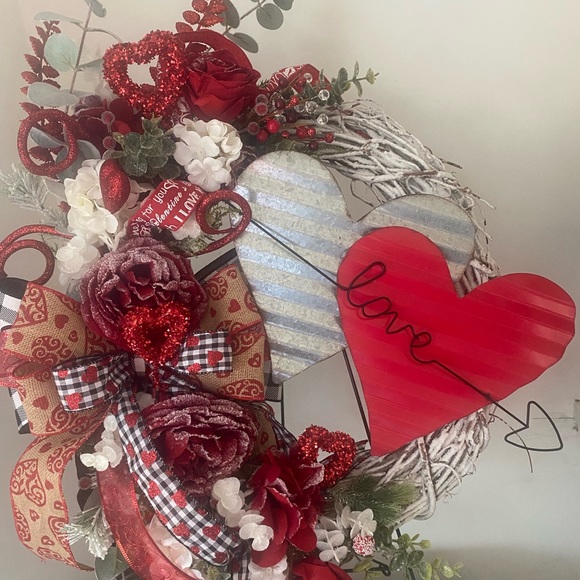 Valentine’s Wreath,Grapevine Wreath,Valentine’s decor,door hanger,wall hanger - Picture 11 of 11